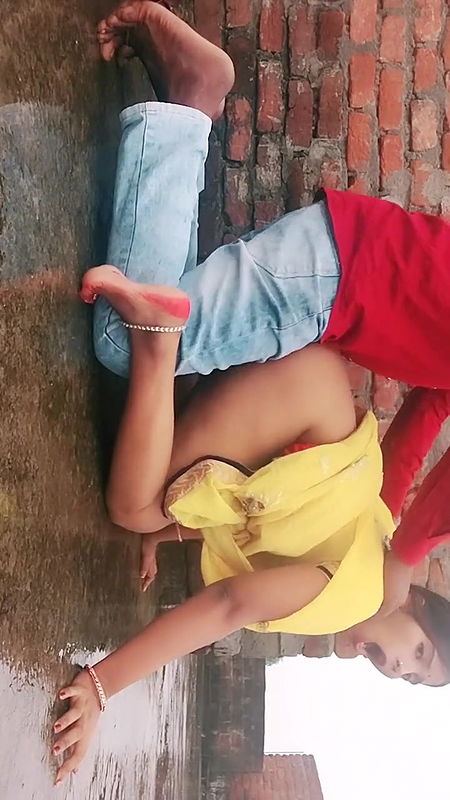 I Fucked My Sister-In-Lawon the Roof of the House During the Rainy Season on the Floor When She Went to