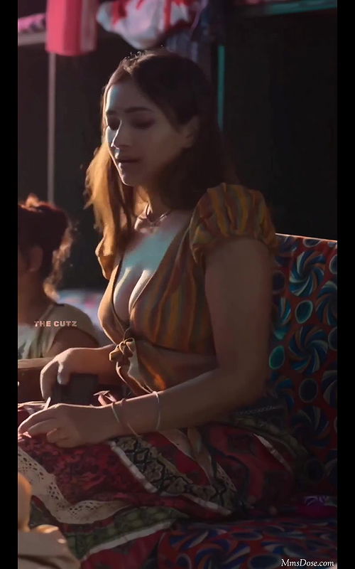 Beautiful Actress Debut Exclusive Total 5 VIDEO’S Ft. Jiggling B00bs