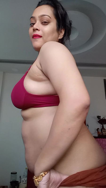 Indian Model Piyali Boobs Show