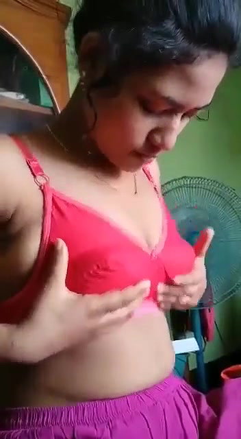 Married Wife Nude Captured