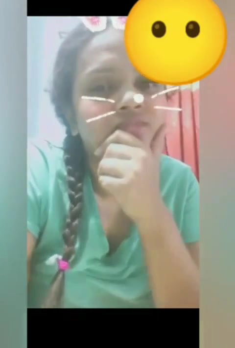Very Beautiful Girl Showing Boobs To Boyfrien