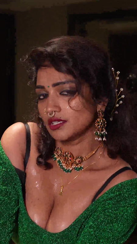 Famous South Actress Lavanya Manickam Showing Ass and Slight Pussy 5 Videos ~ App Content