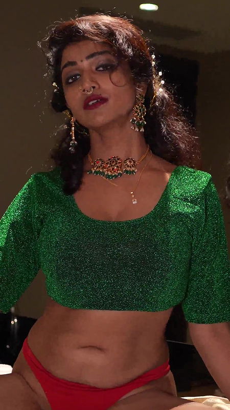 Famous South Actress Lavanya Manickam Showing Ass and Slight Pussy 5 Videos ~ App Content