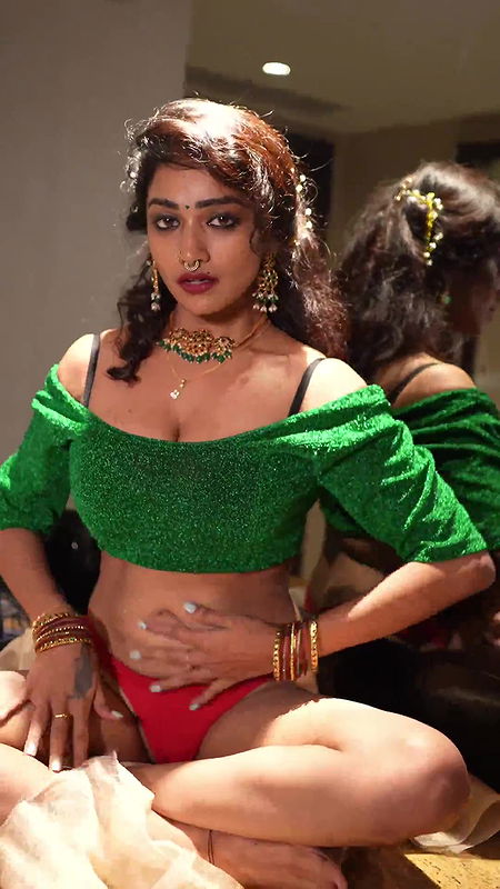 Famous South Actress Lavanya Manickam Showing Ass and Slight Pussy 5 Videos ~ App Content