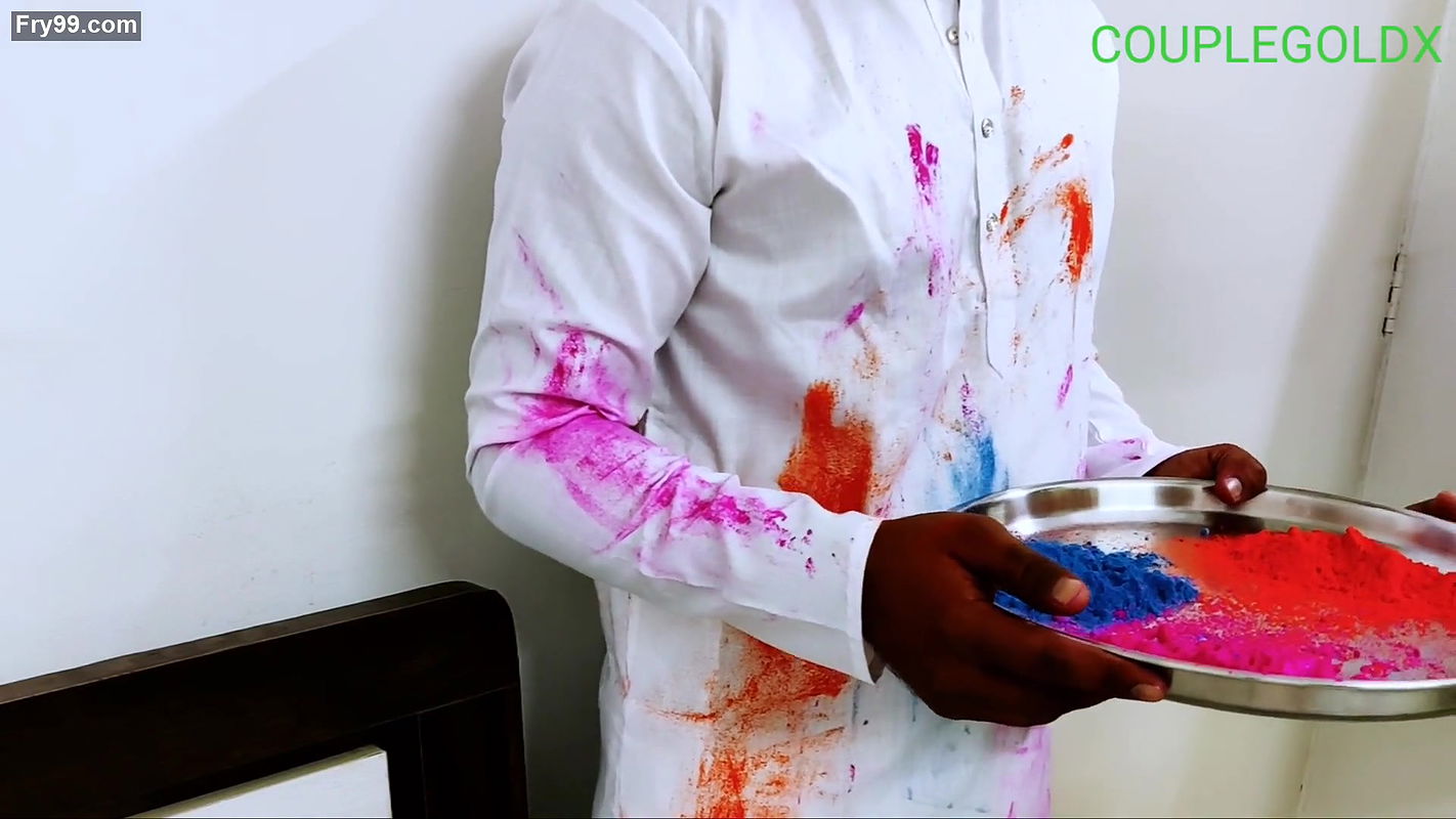 Happy Holi bhabhi ji ghar par koi nahi hai jab tak hamari chudai ho jaye