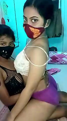 Stripchat-Public.Show-f-sexysoumi-2024.07.05.194259