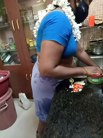 Stripchat-Public.Show-c-Tamil-hotwife-2024.05.15.053314