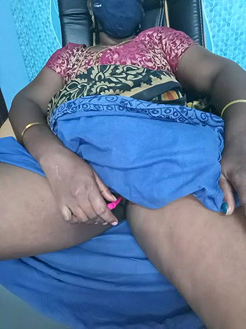 Stripchat-Public.Show-c-Tamil-hotwife-2024.05.12.185756
