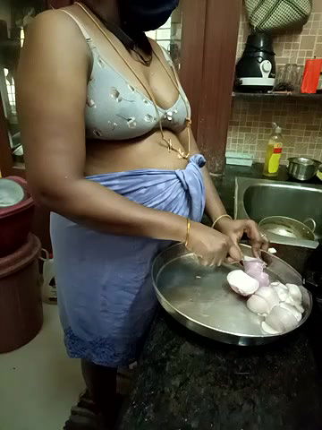 Stripchat-Public.Show-c-Tamil-hotwife-2024.05.09.035509