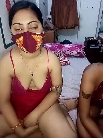 Stripchat-Public.Show-f-sexysoumi-2024.07.10.222624