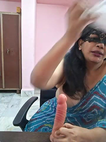 Stripchat-Public.Show-f-RADHAhot2-2024.08.06.041017
