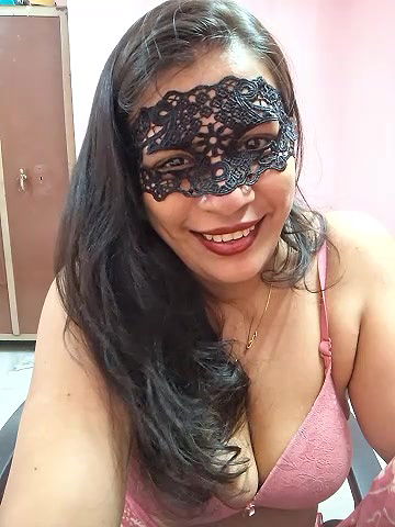 Stripchat-Public.Show-f-RADHAhot2-2024.07.04.135114