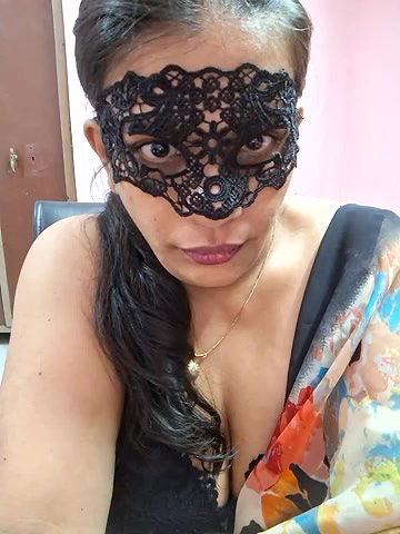 Stripchat-Public.Show-f-RADHAhot2-2024.06.28.153308