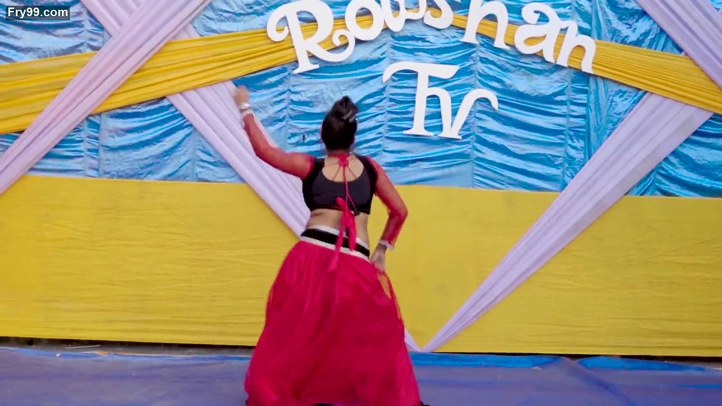 Sexy belly girl hot dance