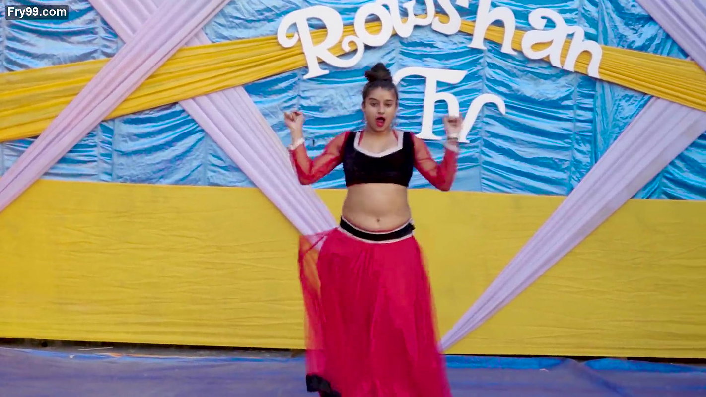 Sexy belly girl hot dance