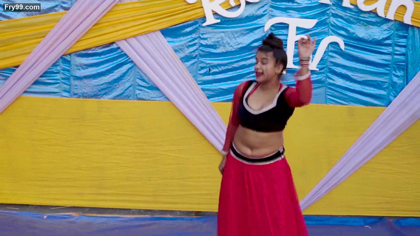 Sexy belly girl hot dance