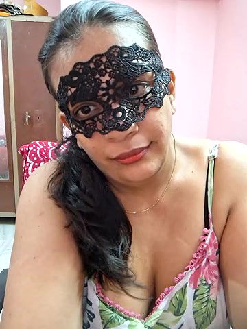 Stripchat-Public.Show-f-RADHAhot2-2024.05.15.171532