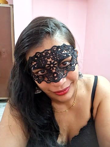 Stripchat-Public.Show-f-RADHAhot2-2024.05.13.060349