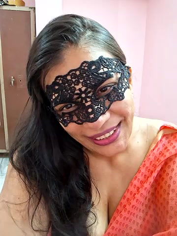 Stripchat-Public.Show-f-RADHAhot2-2024.05.11.035457