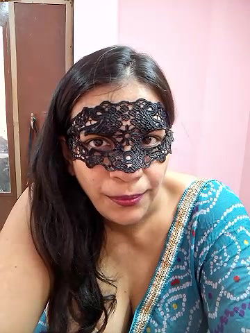 Stripchat-Public.Show-f-RADHAhot2-2024.05.09.125542