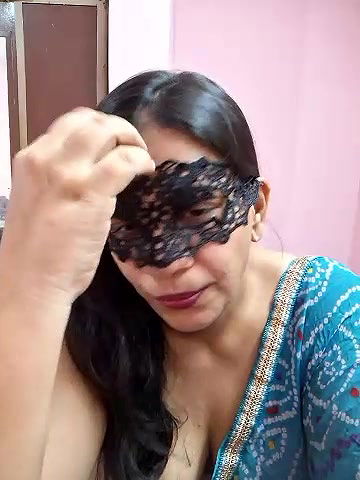 Stripchat-Public.Show-f-RADHAhot2-2024.05.09.125542