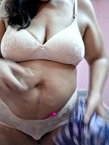 Stripchat-Public.Show-f-RADHAhot2-2024.05.04.140203