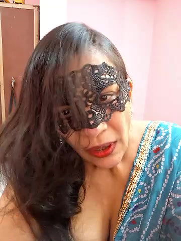 Stripchat-Public.Show-f-RADHAhot2-2024.05.04.044439