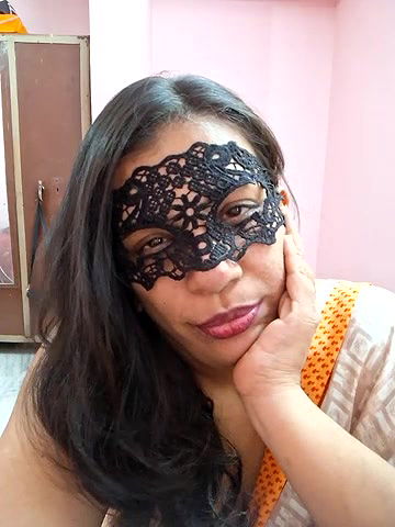 Stripchat-Public.Show-f-RADHAhot2-2024.05.01.060645