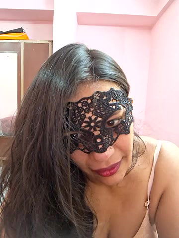 Stripchat-Public.Show-f-RADHAhot2-2024.05.01.035142