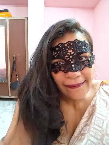 Stripchat-Public.Show-f-RADHAhot2-2024.05.01.031118