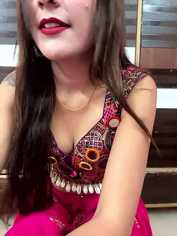 Stripchat-Public.Show-f-Meenakshi–2024.09.18.184446