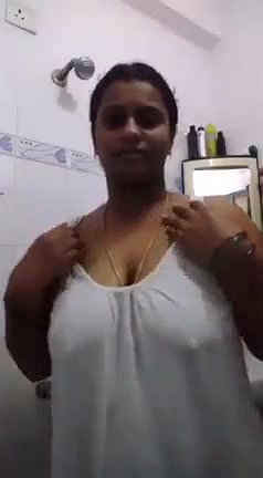 Married Bhabi Showing