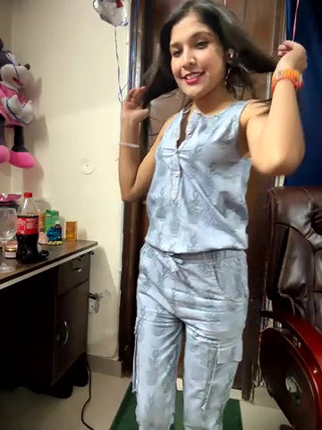 Stripchat-Public.Show-f-Meenakshi–2024.05.01.175418