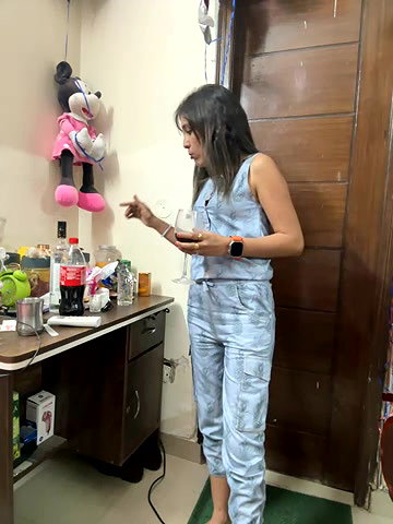 Stripchat-Public.Show-f-Meenakshi–2024.05.01.175418