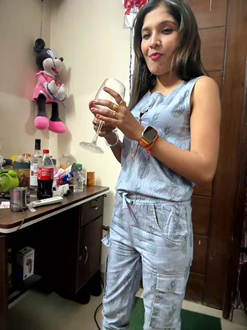 Stripchat-Public.Show-f-Meenakshi–2024.05.01.175418