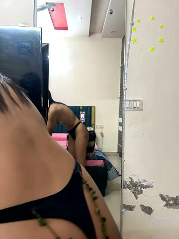 Stripchat-Public.Show-f-Meenakshi–2024.05.01.110815