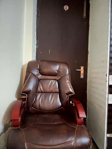 Stripchat-Public.Show-f-Meenakshi–2024.04.18.193338