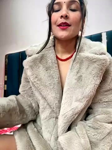 Stripchat-Public.Show-f-Meenakshi–2024.01.02.011958