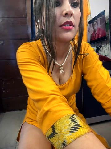 Stripchat-Public.Show-f-Meenakshi–2024.01.01.013910