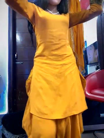 Stripchat-Public.Show-f-Meenakshi–2024.01.01.003855