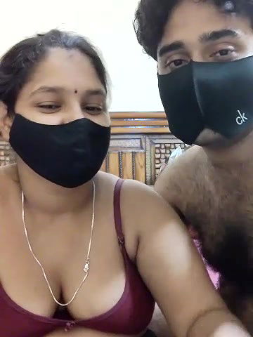 Stripchat-Public.Show-c-IND_COUPLE1-2024.10.04.145452