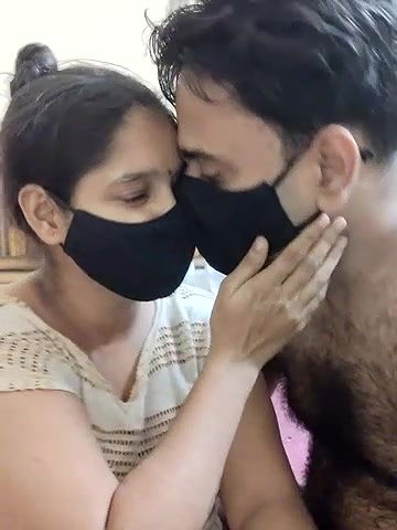 Stripchat-Public.Show-c-IND_COUPLE1-2024.08.17.152009