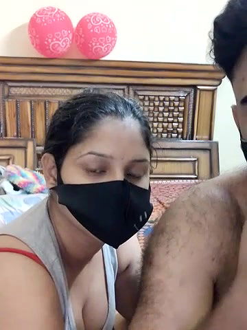 Stripchat-Public.Show-c-IND_COUPLE1-2024.07.06.233405