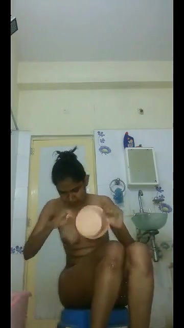 desi girl neha taking shower 1