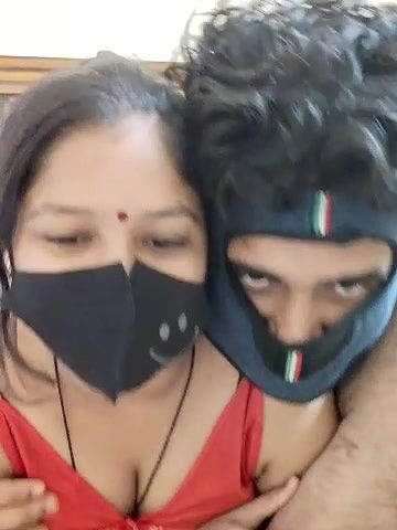 Stripchat-Public.Show-c-IND_COUPLE1-2024.06.01.040050