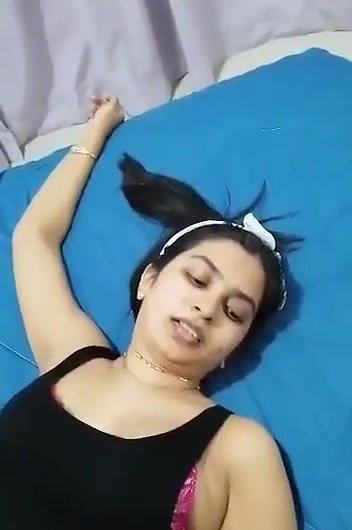 DEsi hot Bhabhiji Holding n pulling dik of lovr to bed