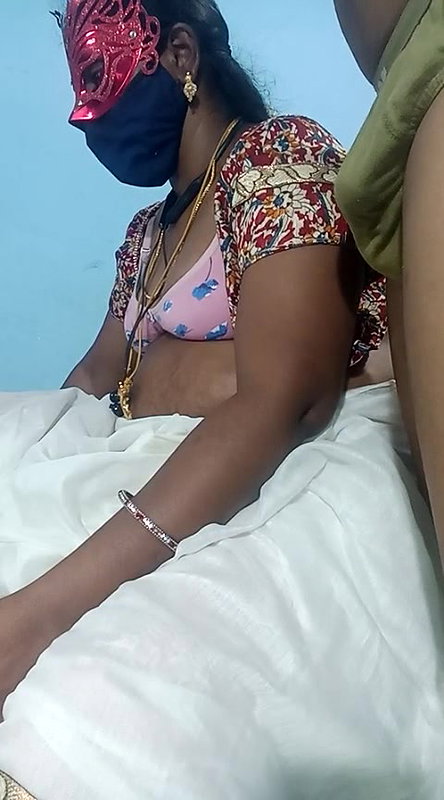 Stripchat-Public.Show-c-Tamil-hotwife-2024.03.09.205709