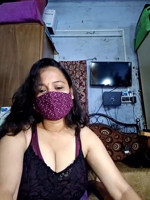 Stripchat-Public.Show-f-summi579-2024.08.31.024918