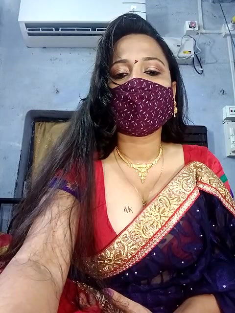 Stripchat-Public.Show-f-summi579-2024.07.17.165055