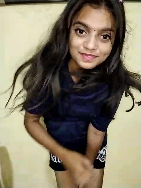 Stripchat-Public.Show-f-Kittu-13-2024.10.04.064355